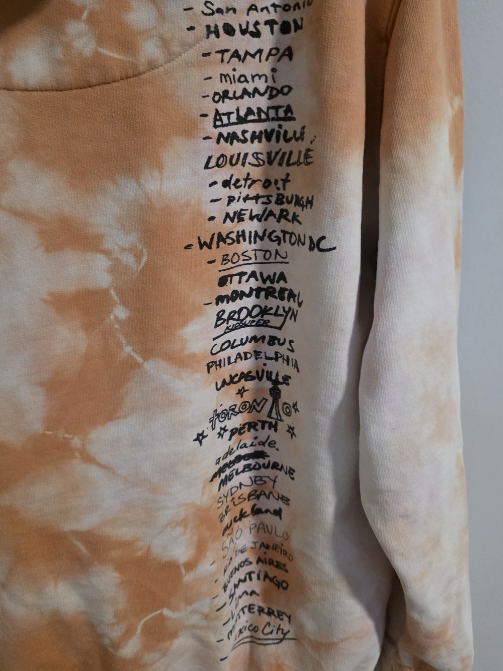 Shawn Mendes The Tour Tie Dye Hoodie Orange Graphic Pullover Size Medium - Picture 8 of 11